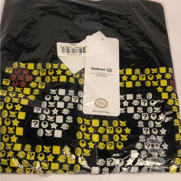 Super Mario Question Icon Shirt Mens Small Black Nintendo Geeknet New - Picture 3 of 5